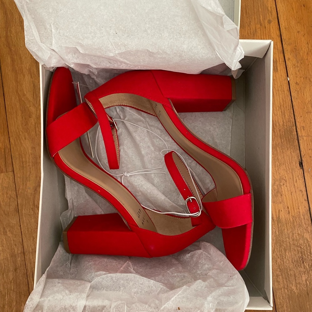 Red Heels NEW